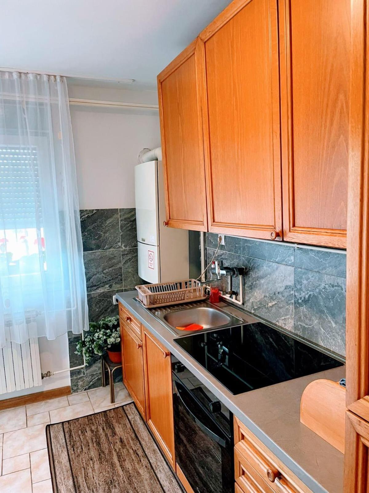 Tina Apartman